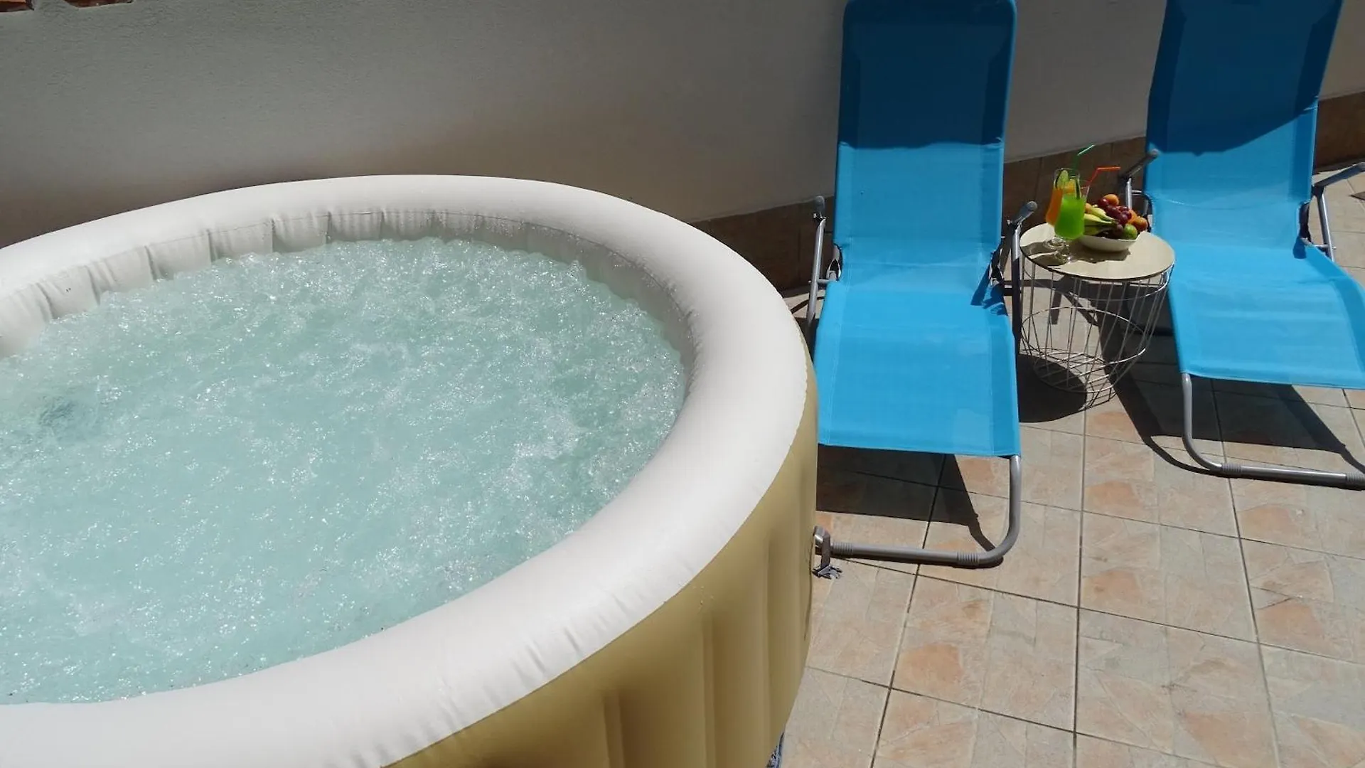 Modern Ground Floor Apartment , Cleaning Included Crikvenica