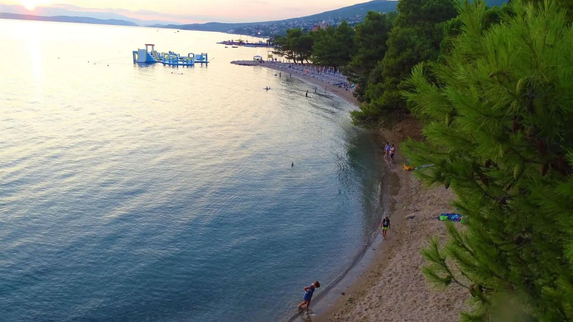 Modern Ground Floor Apartment , Cleaning Included Crikvenica